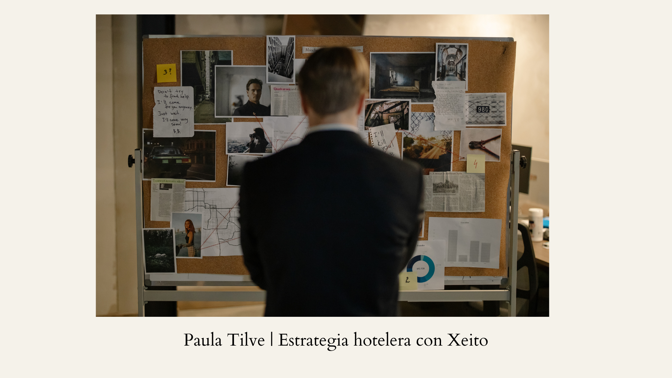 Persona analizando un caso detectivesco